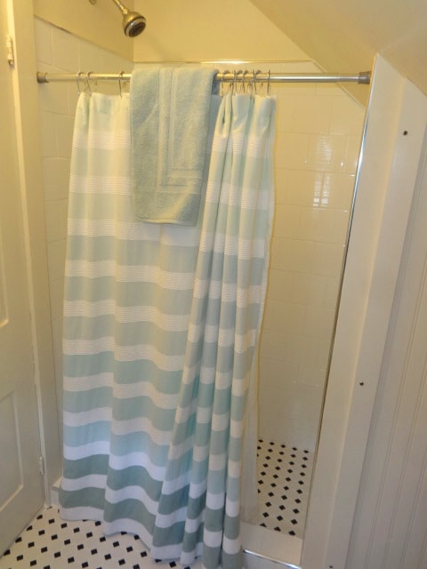 Image of Property Number 574